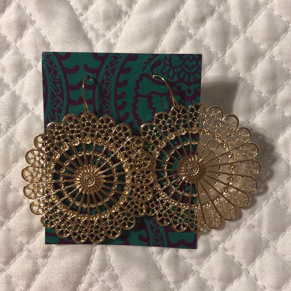 Gold earrings